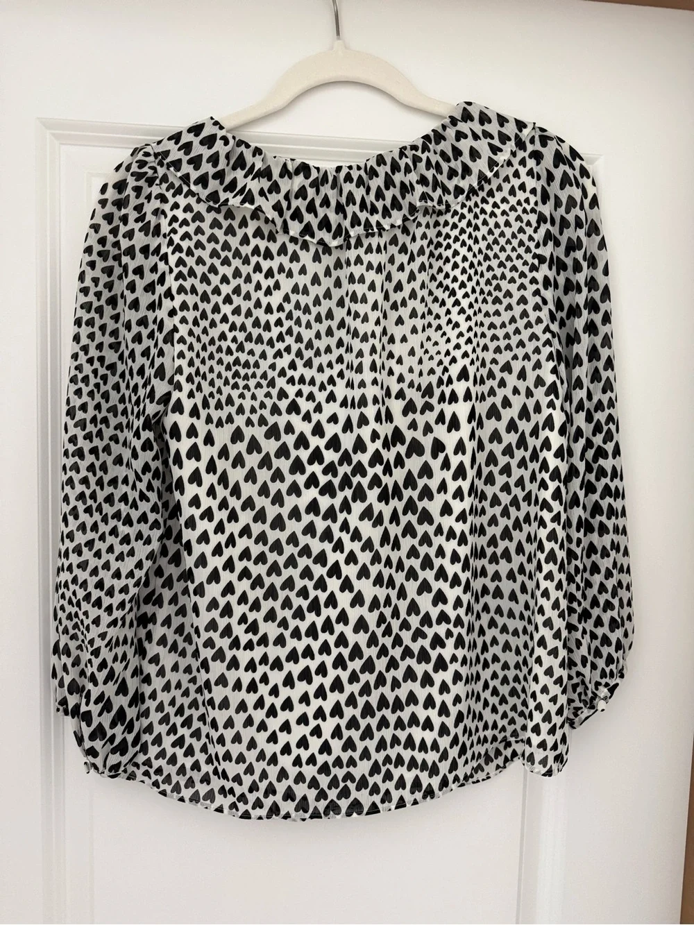 NEW J. Crew Black & White Heart Print Ruffle V-Neck Blouse